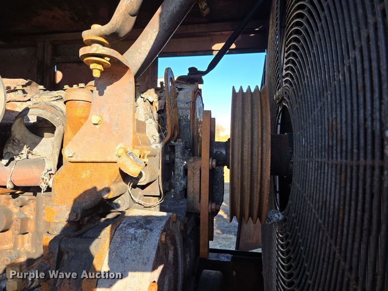 image for item EL5685 2004 Mighty Giant tub grinder