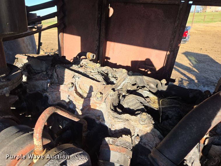 image for item EL5685 2004 Mighty Giant tub grinder