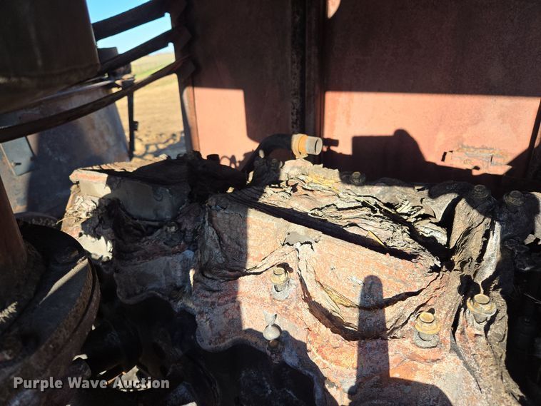 image for item EL5685 2004 Mighty Giant tub grinder