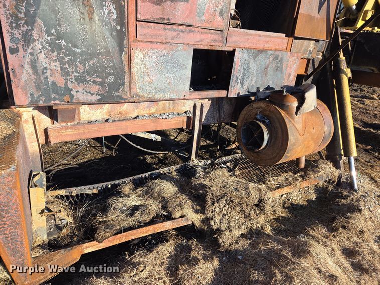 image for item EL5685 2004 Mighty Giant tub grinder