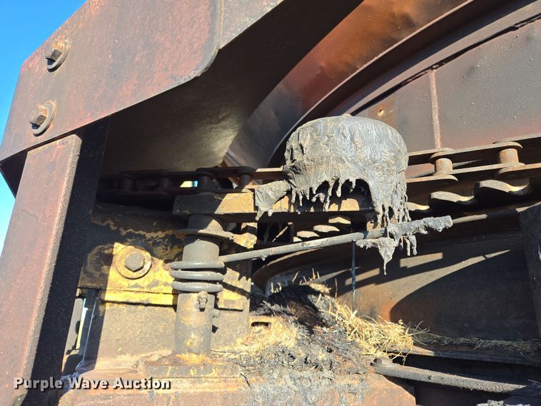 image for item EL5685 2004 Mighty Giant tub grinder