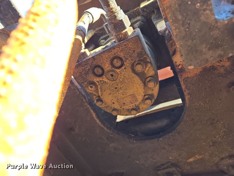 image for item EL5685 2004 Mighty Giant tub grinder