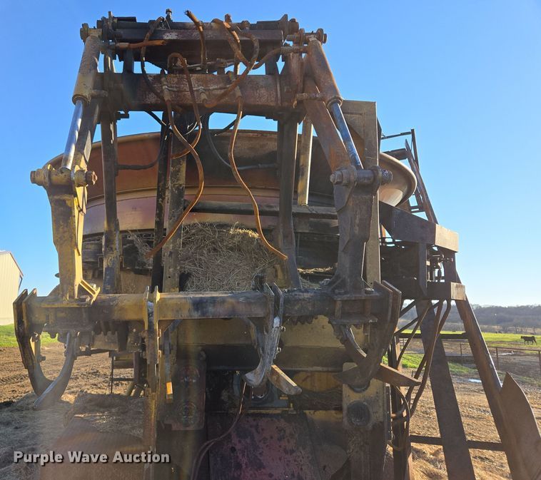 image for item EL5685 2004 Mighty Giant tub grinder