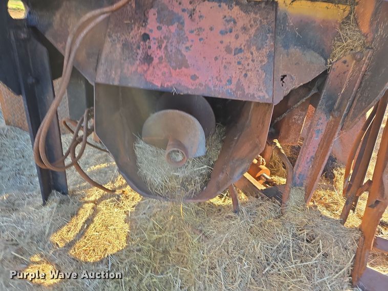 image for item EL5685 2004 Mighty Giant tub grinder