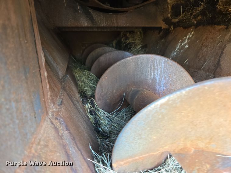 image for item EL5685 2004 Mighty Giant tub grinder