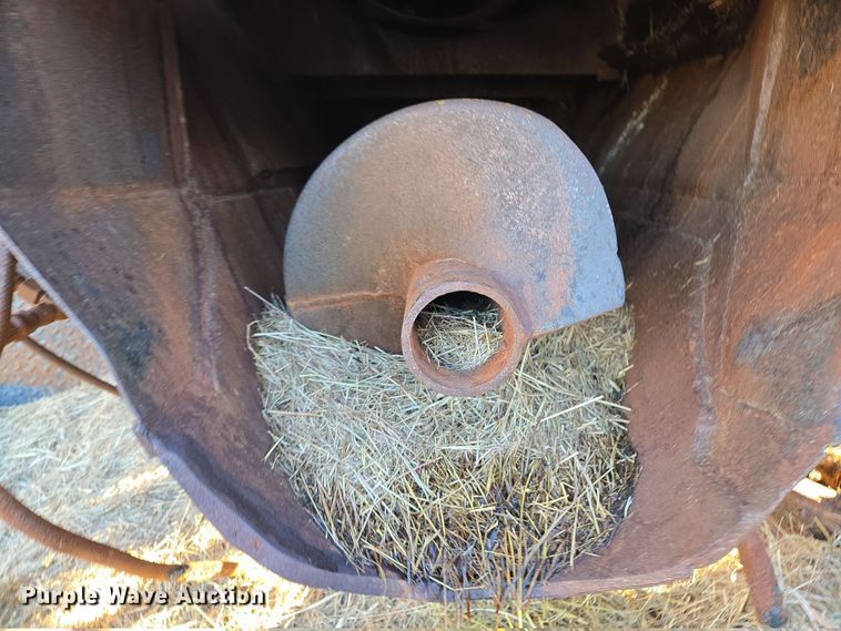 image for item EL5685 2004 Mighty Giant tub grinder