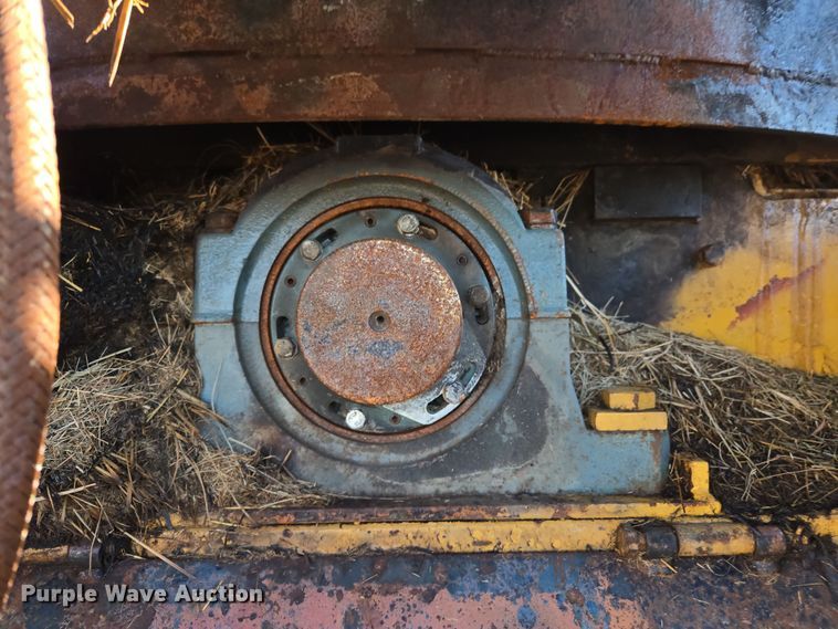 image for item EL5685 2004 Mighty Giant tub grinder