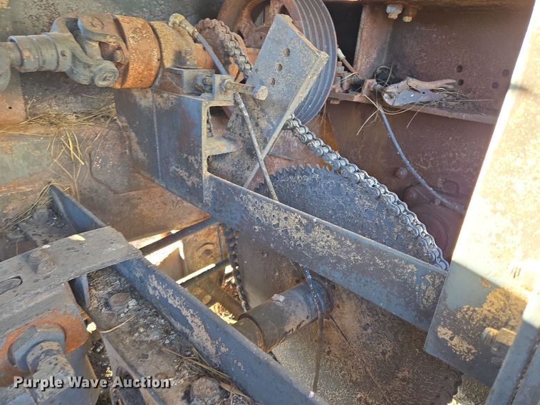 image for item EL5685 2004 Mighty Giant tub grinder