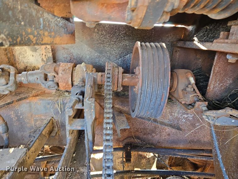 image for item EL5685 2004 Mighty Giant tub grinder