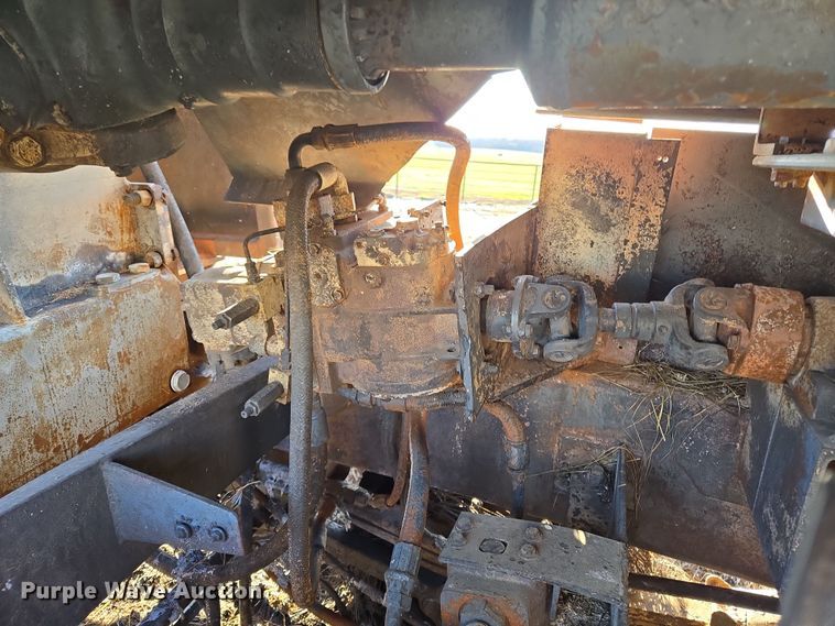 image for item EL5685 2004 Mighty Giant tub grinder