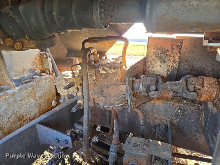 image for item EL5685 2004 Mighty Giant tub grinder