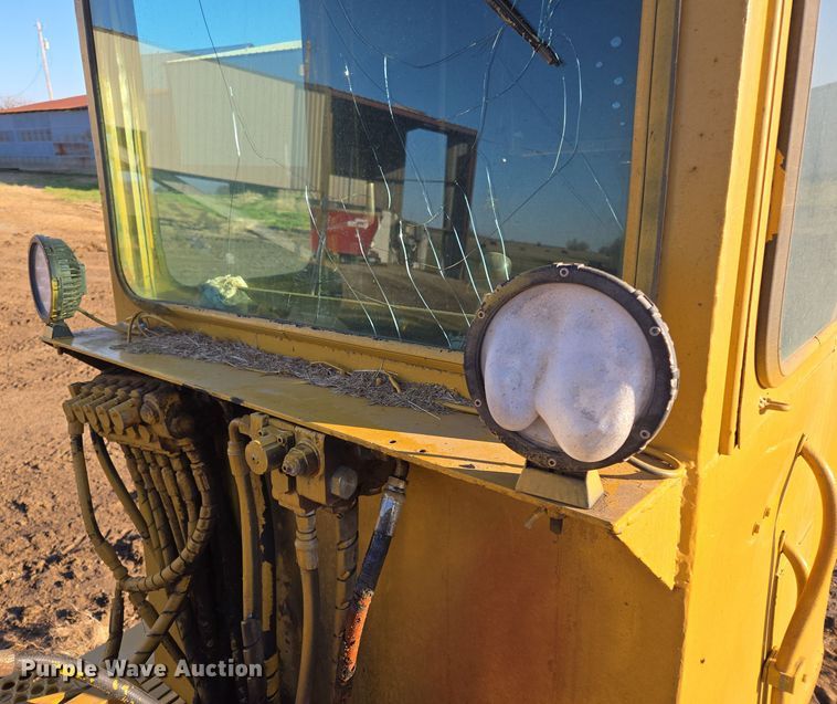 image for item EL5685 2004 Mighty Giant tub grinder