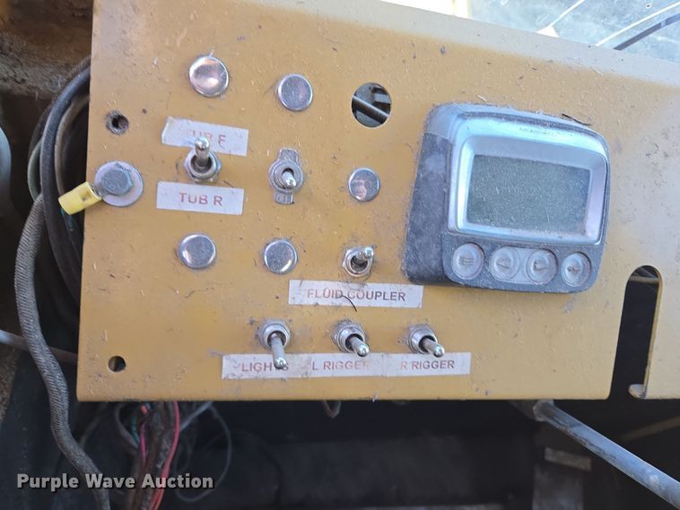 image for item EL5685 2004 Mighty Giant tub grinder