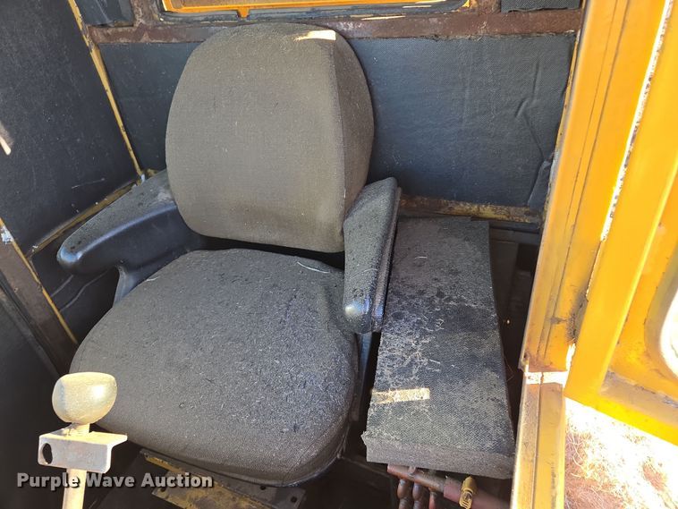 image for item EL5685 2004 Mighty Giant tub grinder