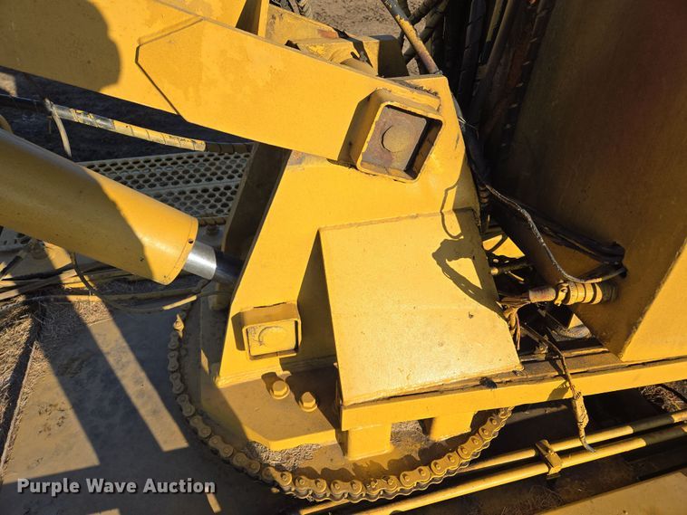 image for item EL5685 2004 Mighty Giant tub grinder