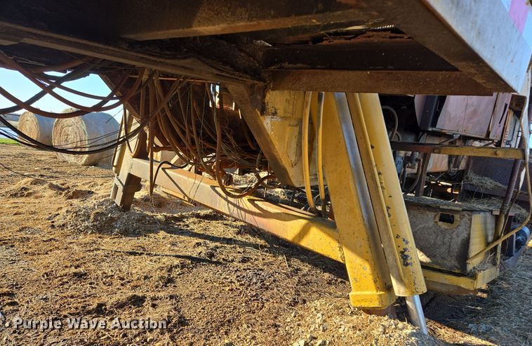 image for item EL5685 2004 Mighty Giant tub grinder