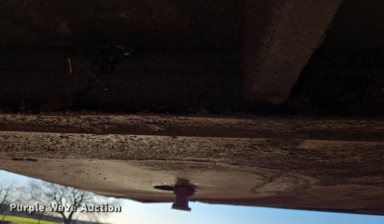 image for item EL5685 2004 Mighty Giant tub grinder