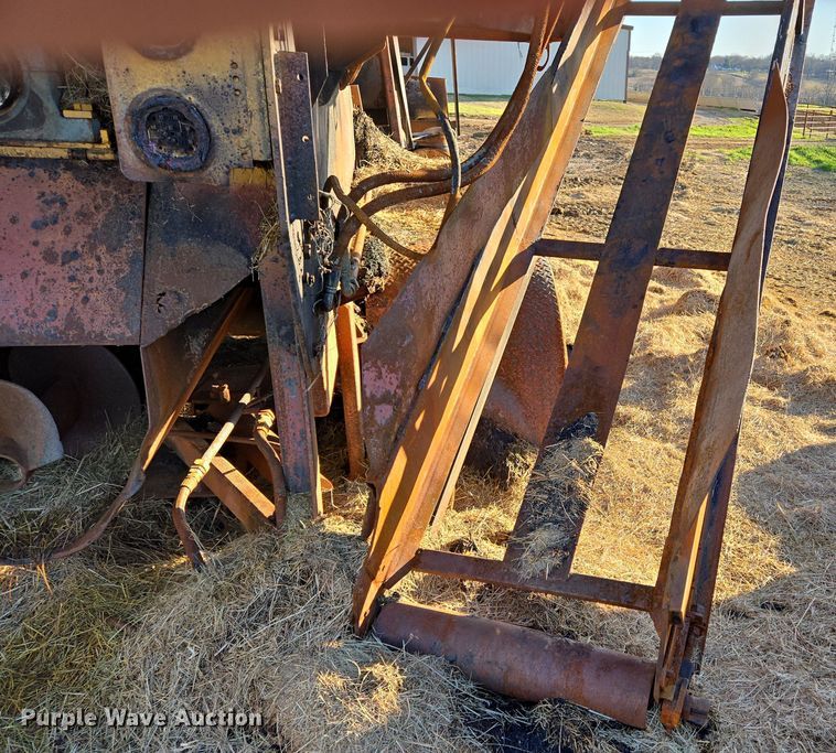 image for item EL5685 2004 Mighty Giant tub grinder