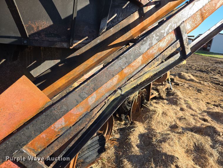 image for item EL5685 2004 Mighty Giant tub grinder