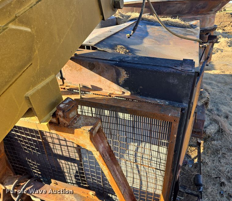 image for item EL5685 2004 Mighty Giant tub grinder