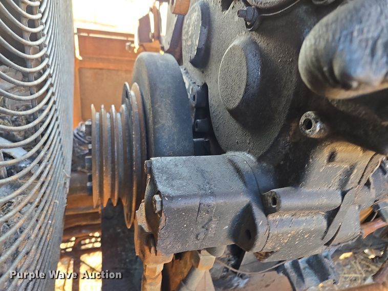 image for item EL5685 2004 Mighty Giant tub grinder