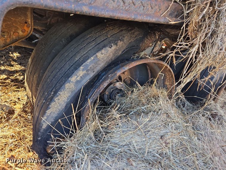 image for item EL5685 2004 Mighty Giant tub grinder