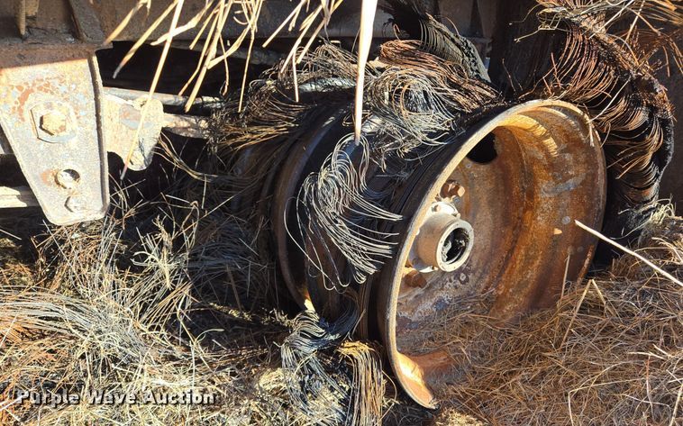 image for item EL5685 2004 Mighty Giant tub grinder