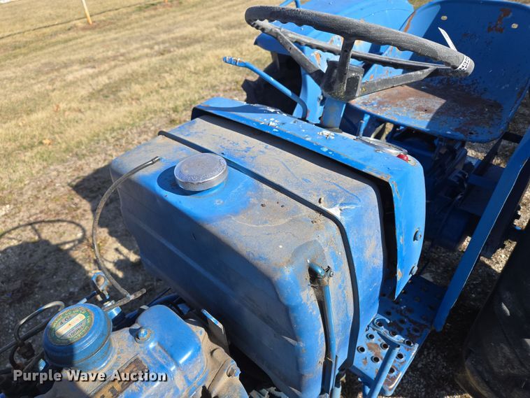 image for item EN3500 Hinomoto E230 tractor