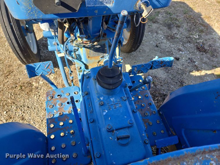 image for item EN3500 Hinomoto E230 tractor