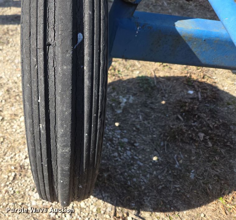 image for item EN3500 Hinomoto E230 tractor