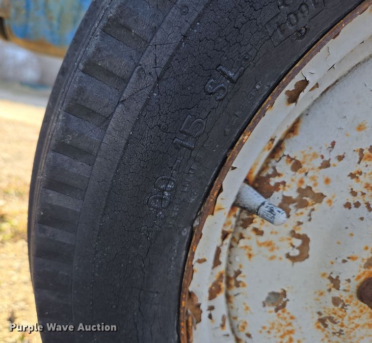 image for item EN3500 Hinomoto E230 tractor