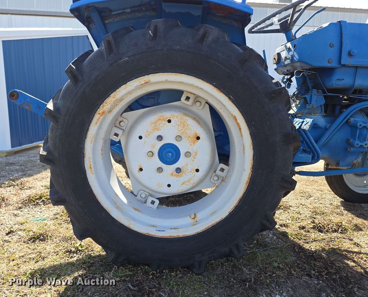 image for item EN3500 Hinomoto E230 tractor