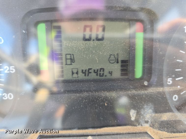 image for item EN6009 2004 John Deere 6415 MFWD tractor