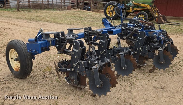 image for item EN8685 Yetter strip-till