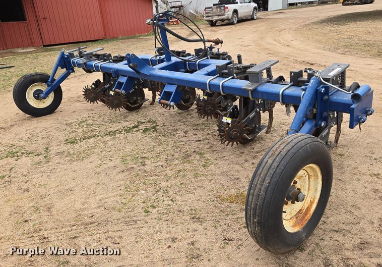 image for item EN8685 Yetter strip-till