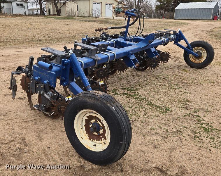 image for item EN8685 Yetter strip-till
