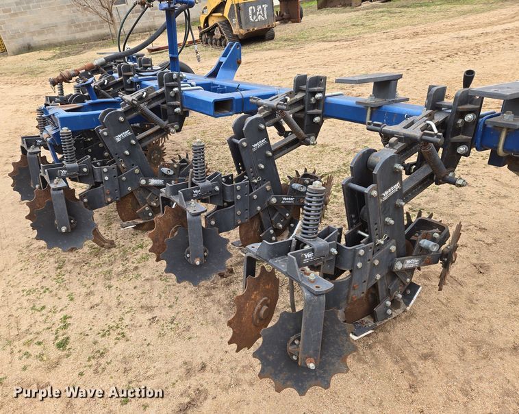 image for item EN8685 Yetter strip-till