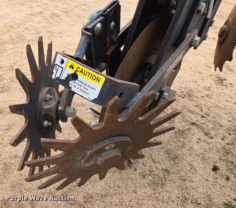 image for item EN8685 Yetter strip-till