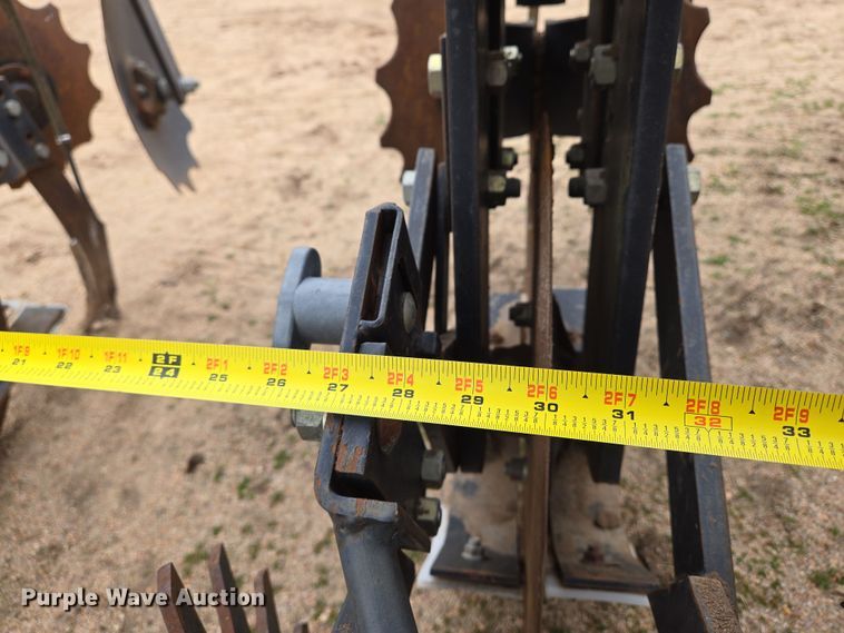 image for item EN8685 Yetter strip-till