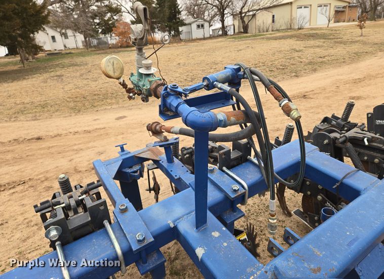 image for item EN8685 Yetter strip-till
