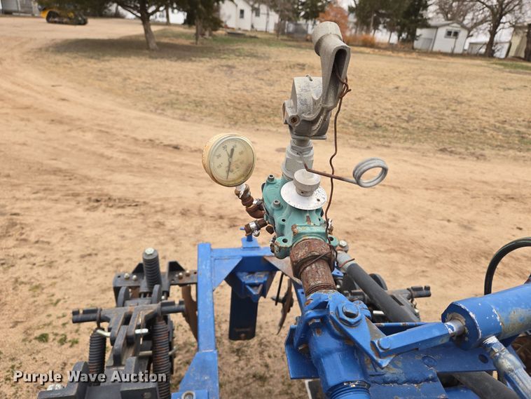 image for item EN8685 Yetter strip-till