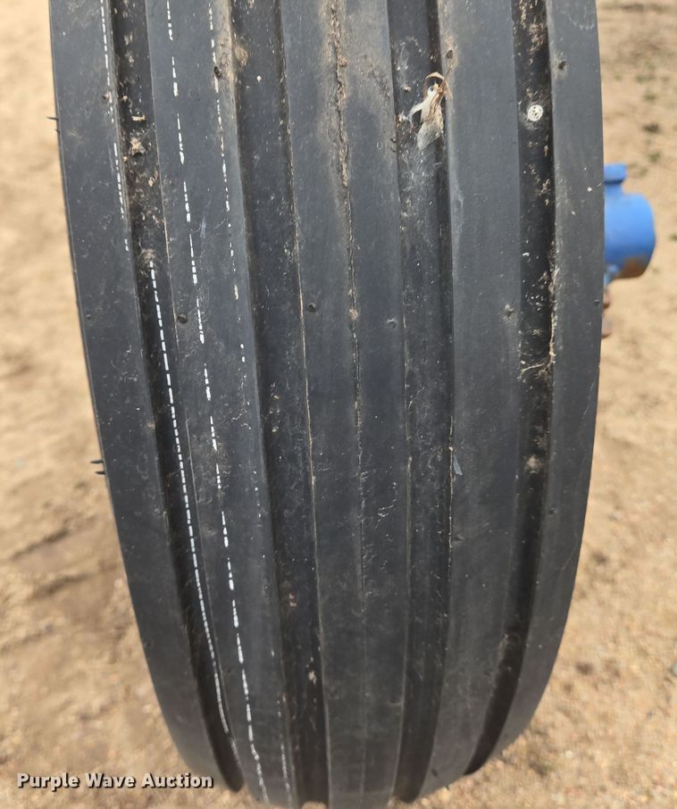 image for item EN8685 Yetter strip-till