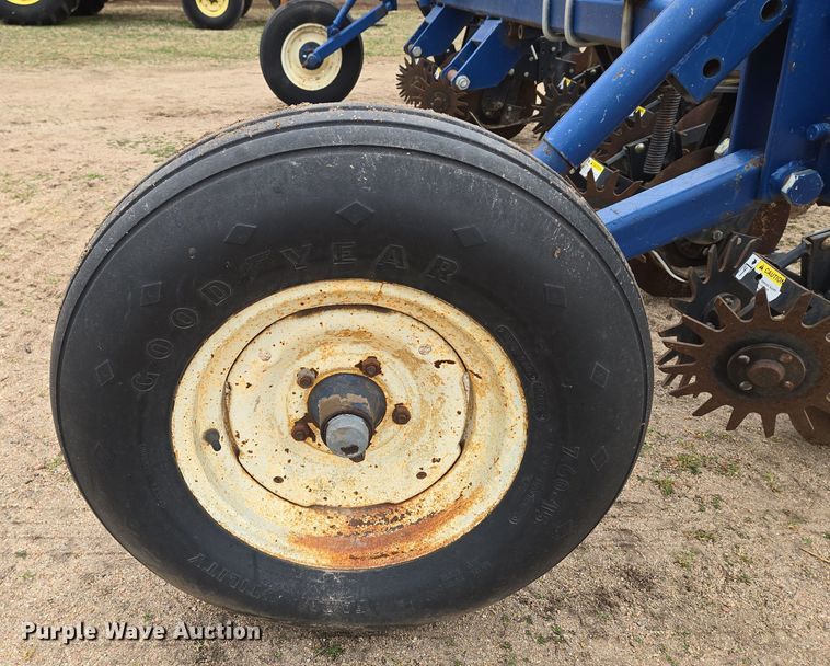 image for item EN8685 Yetter strip-till