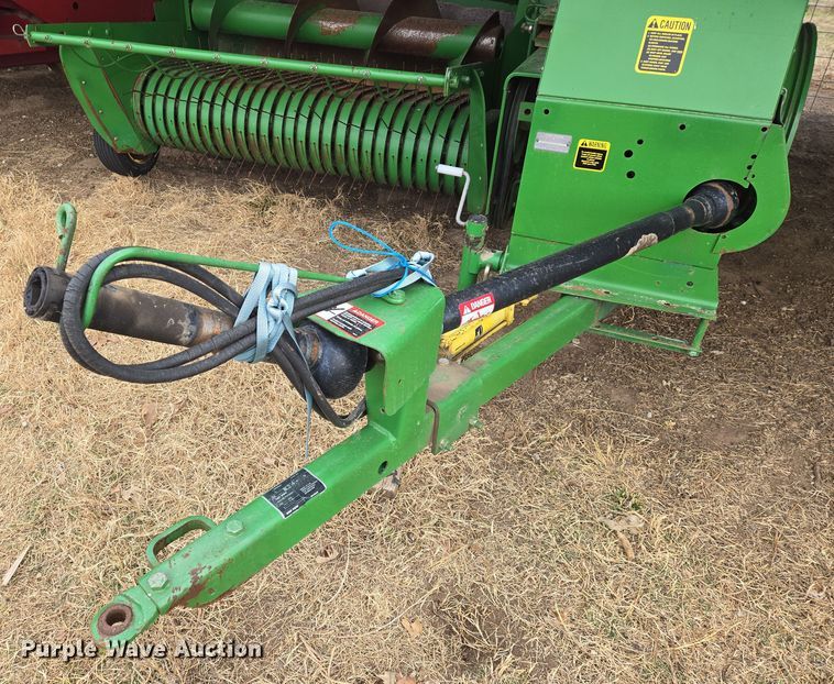 image for item EN8699 1994 John Deere 338 small square baler