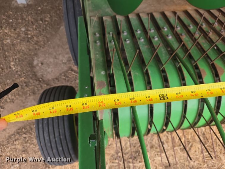 image for item EN8699 1994 John Deere 338 small square baler