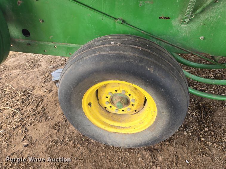 image for item EN8699 1994 John Deere 338 small square baler