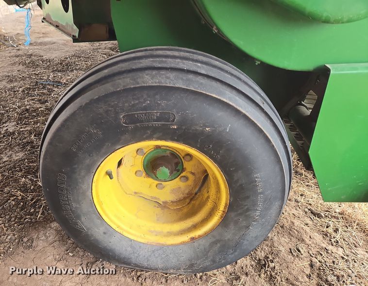 image for item EN8699 1994 John Deere 338 small square baler