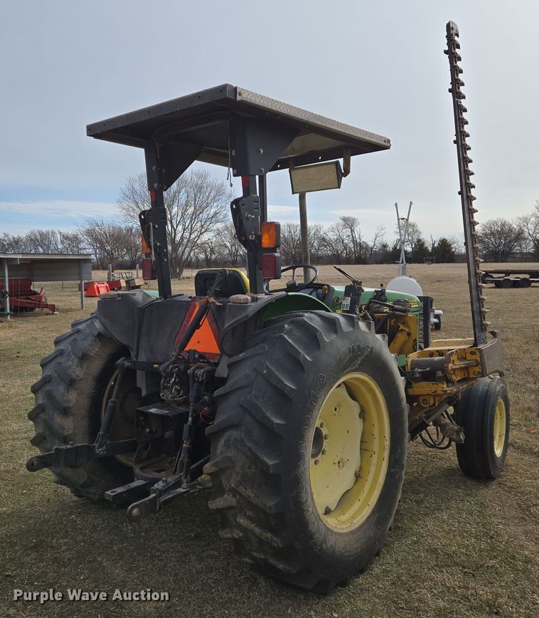 image for item EN8700 2005 John Deere 5205 tractor