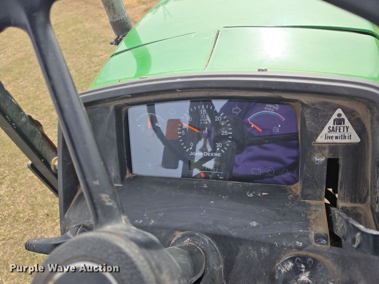 image for item EN8700 2005 John Deere 5205 tractor