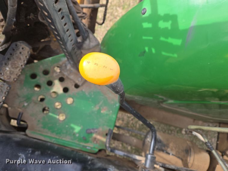 image for item EN8700 2005 John Deere 5205 tractor